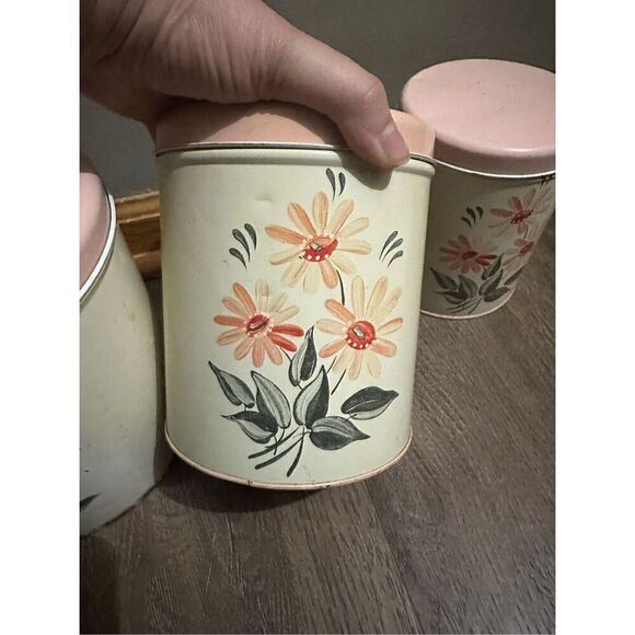Vtg NC Colorware 60s Metal Kitchen Canister Set of 3 Flowers Beige Peach MCM - Picture 5 of 16